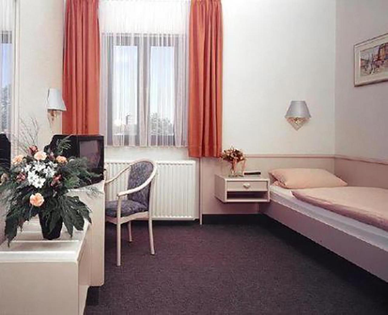 Hotel Skada City Coelln โคโลญ ภายนอก รูปภาพ